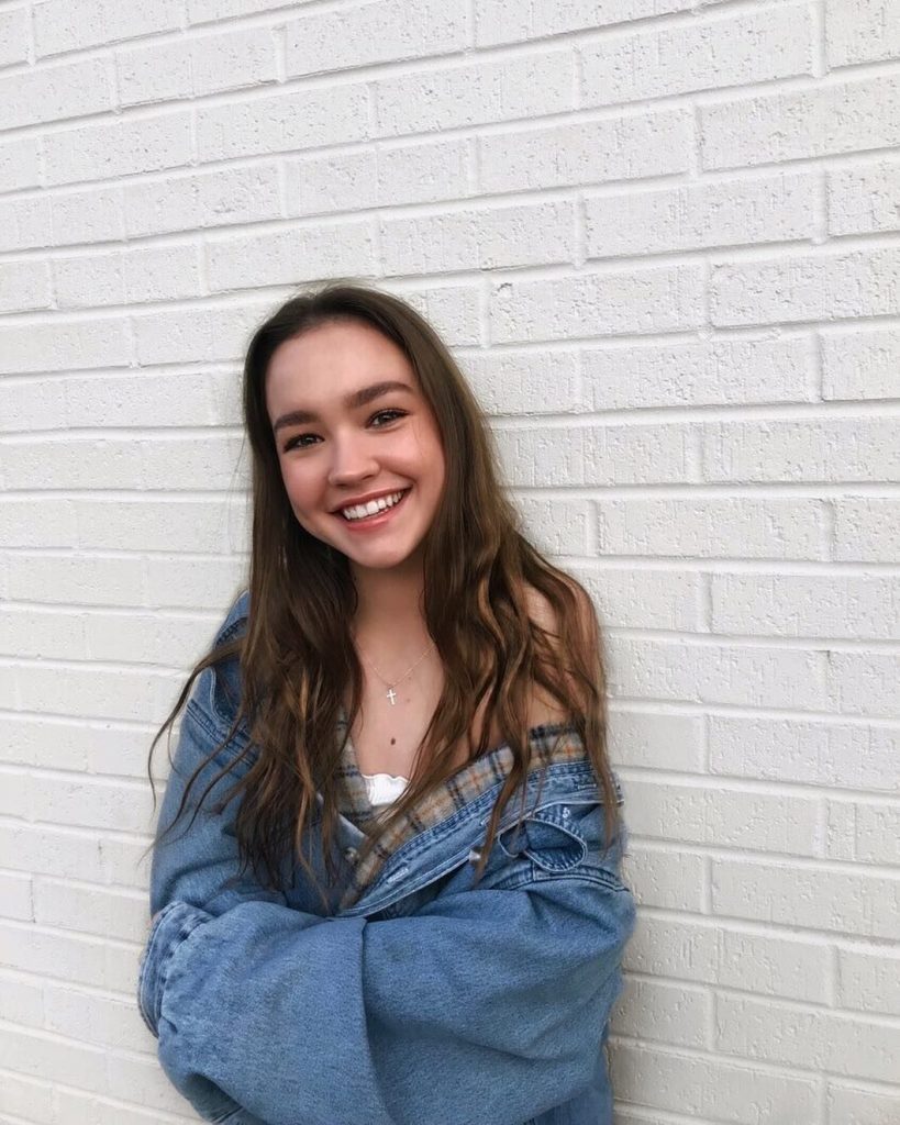 Sadie Stanley Bio, Height, Age, Weight, Boyfriend and Facts - Super