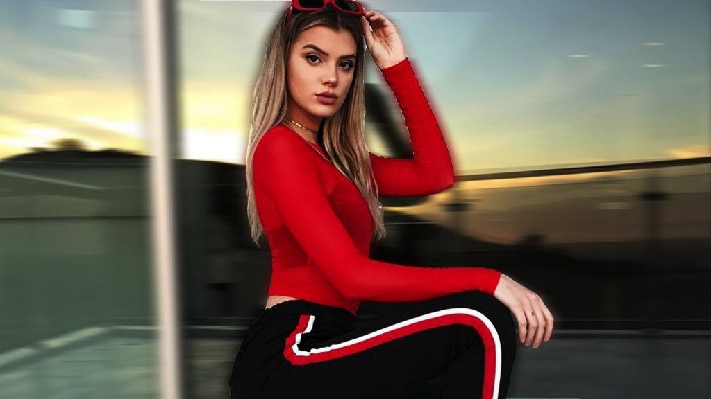 Alissa Violet - Biography, Height & Life Story | Super Stars Bio