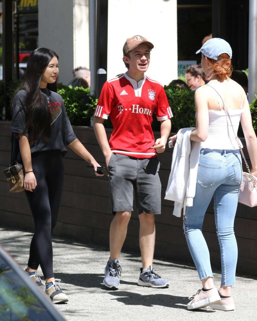 Sadie Stanley - Biography, Height & Life Story | Super Stars Bio