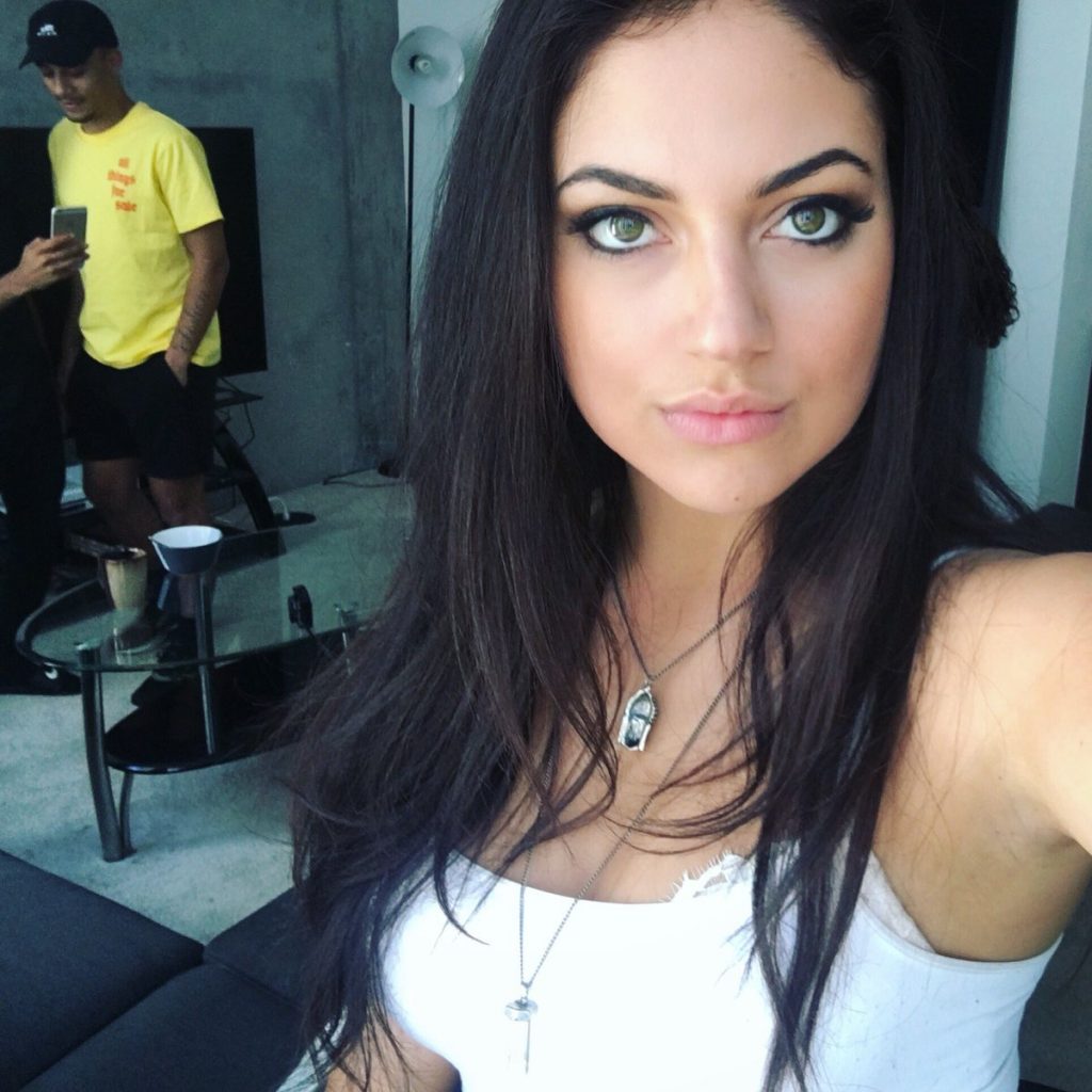 Inanna Sarkis Biography, Height & Life Story Super Stars Bio