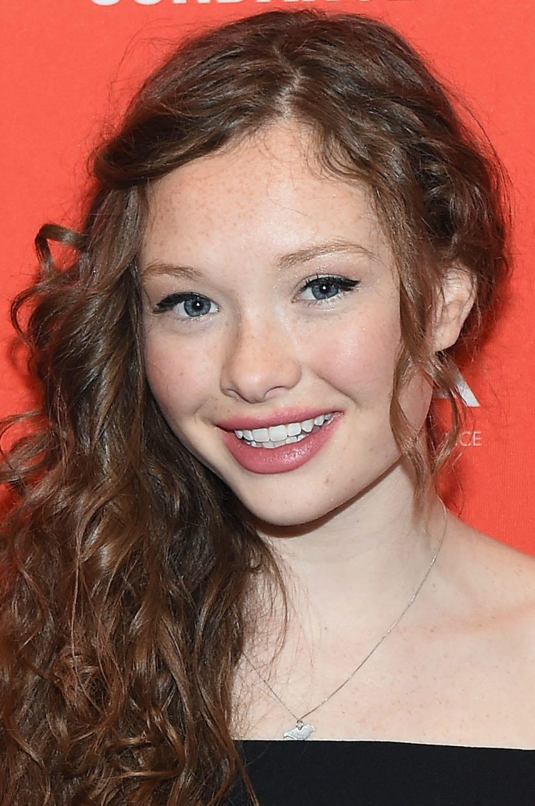Exclusive Interview Zoe Colletti On Her Meteoric Rise - hbgrdui
