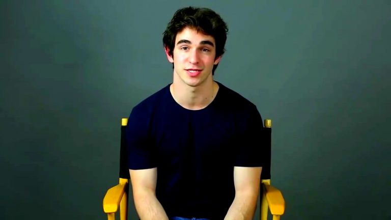 Zachary Gordon - Biography, Height & Life Story | Super Stars Bio