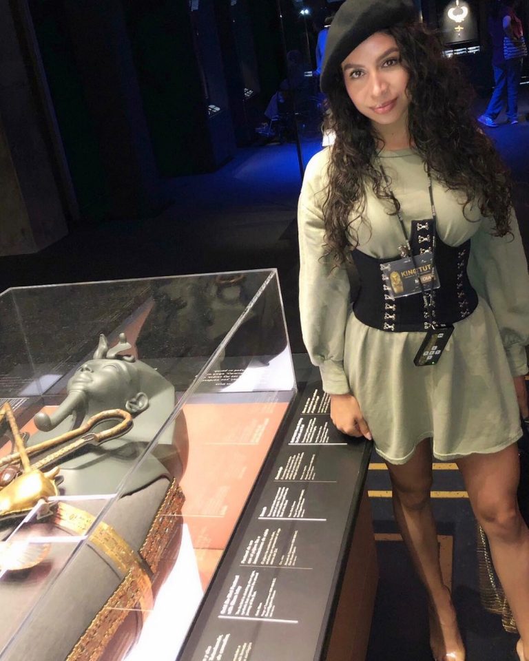 Evelyn Gonzalez - Biography, Height & Life Story | Super Stars Bio