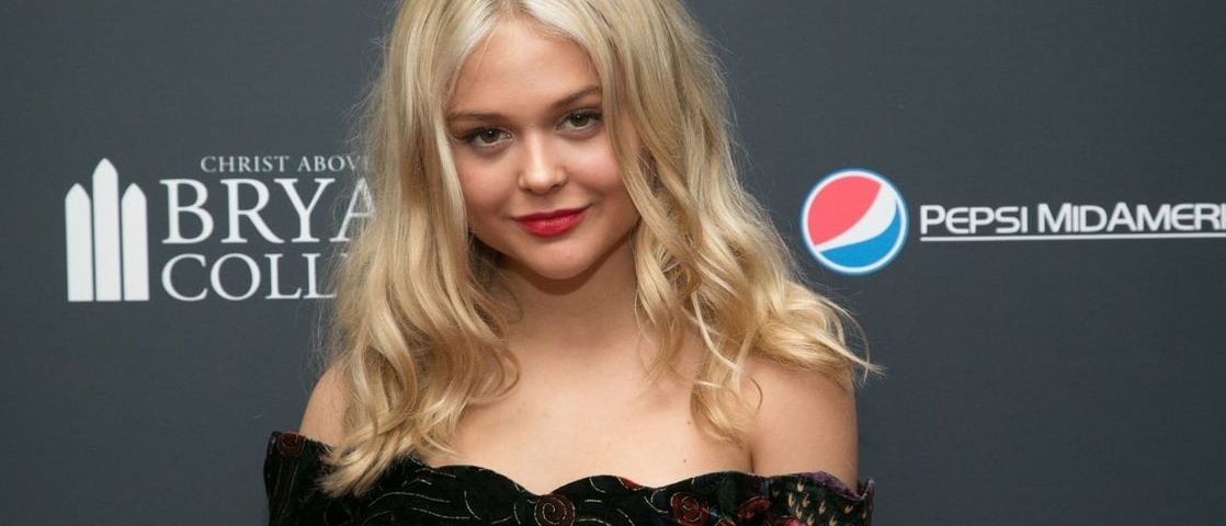 Emily Alyn Lind - Biography, Height & Life Story | Super Stars Bio