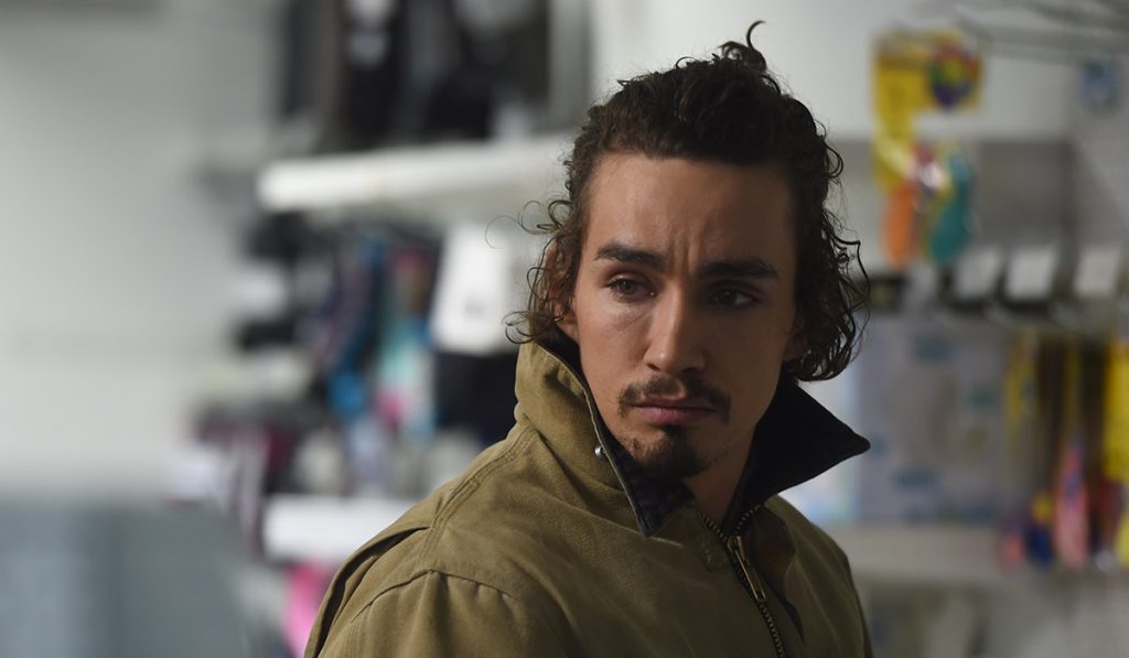 Robert Sheehan - Biography, Height & Life Story | Super Stars Bio