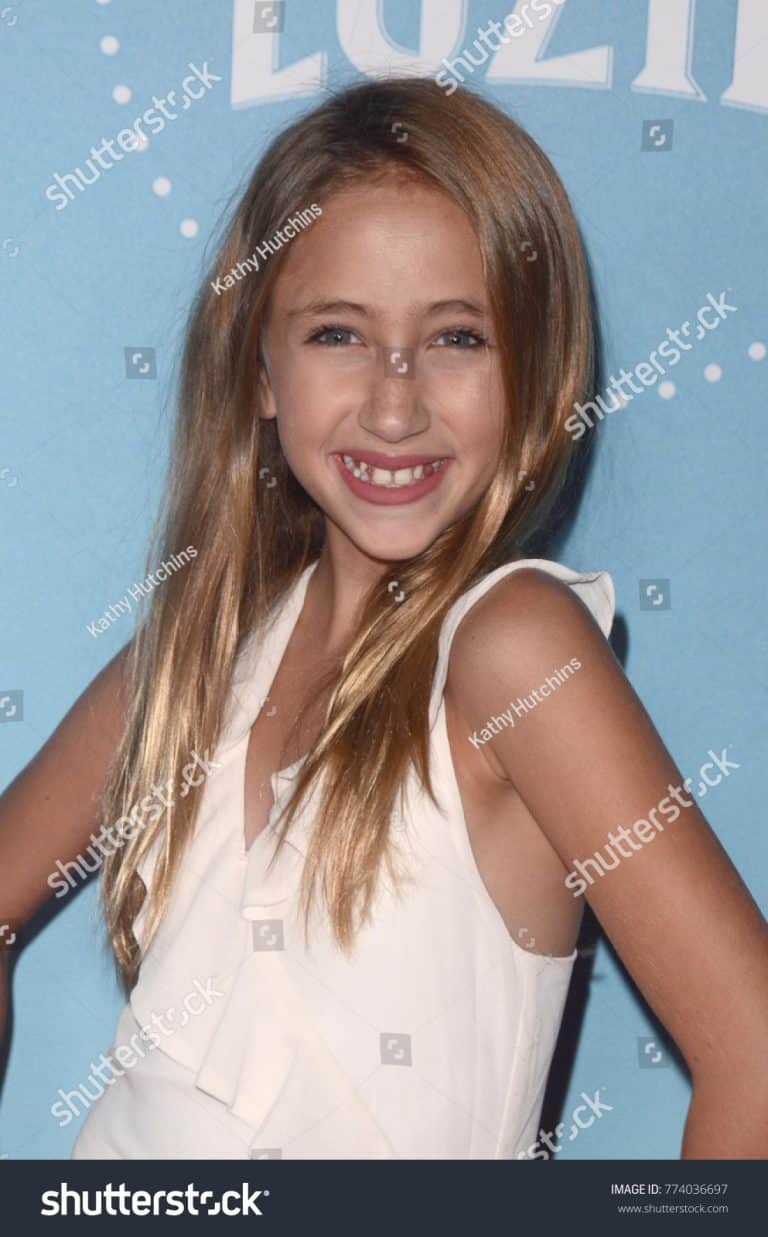 Ava Kolker Biography, Height & Life Story Super Stars Bio
