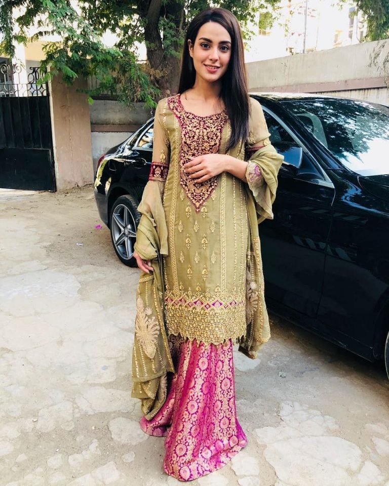 Iqra Aziz - Biography, Height & Life Story | Super Stars Bio