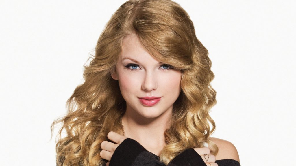 Taylor Swift - Biography, Height & Life Story | Super Stars Bio