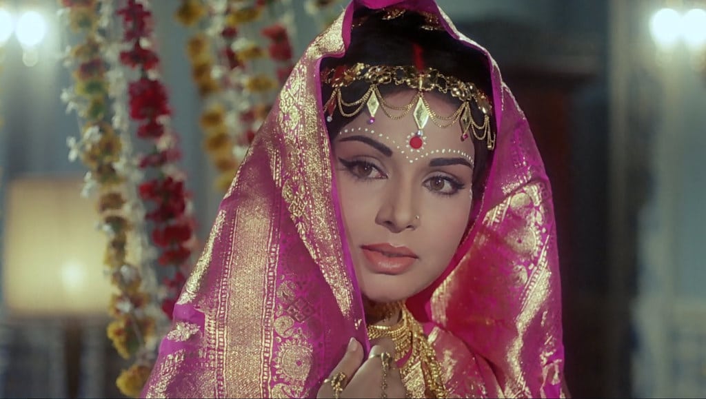 Rakhee Gulzar Biography, Height & Life Story Super Stars Bio