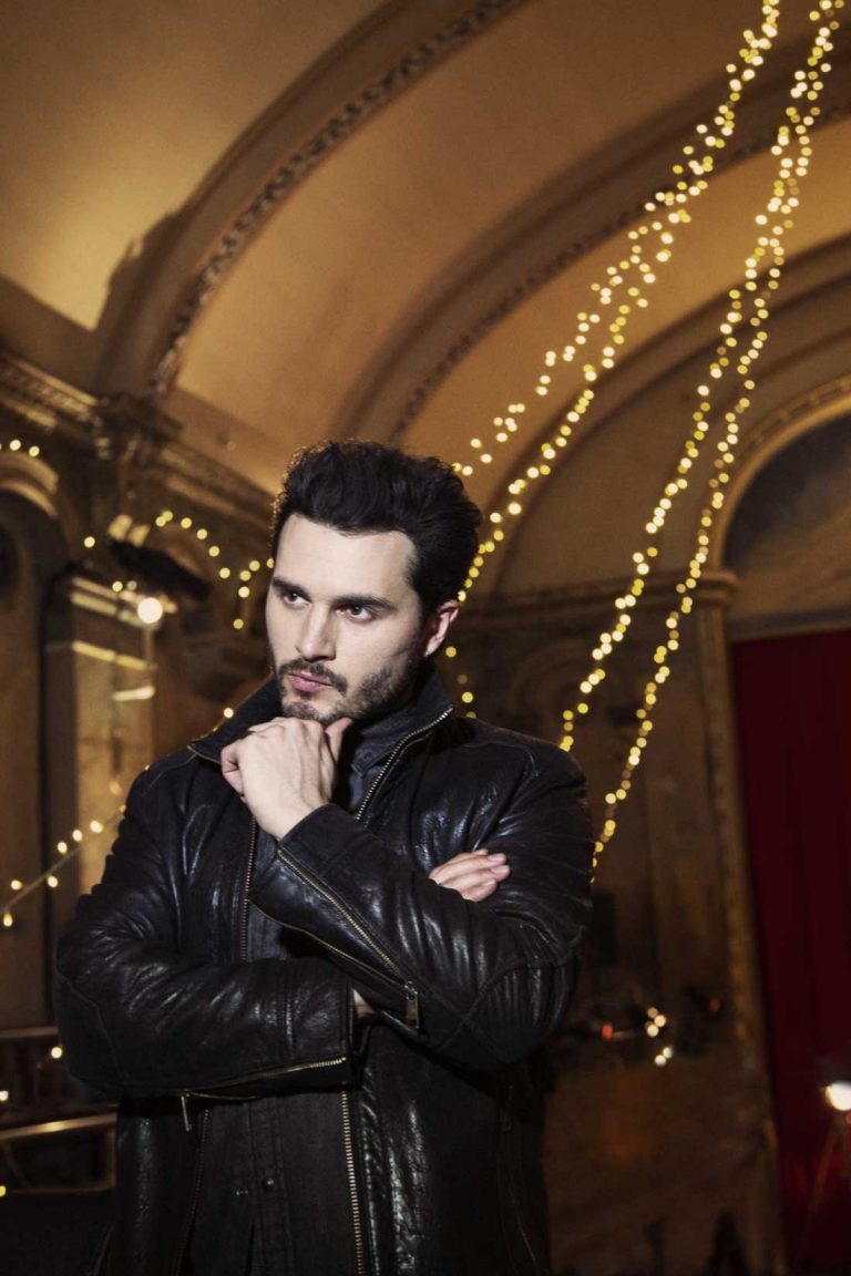 Michael Malarkey - Biography, Height & Life Story | Super Stars Bio