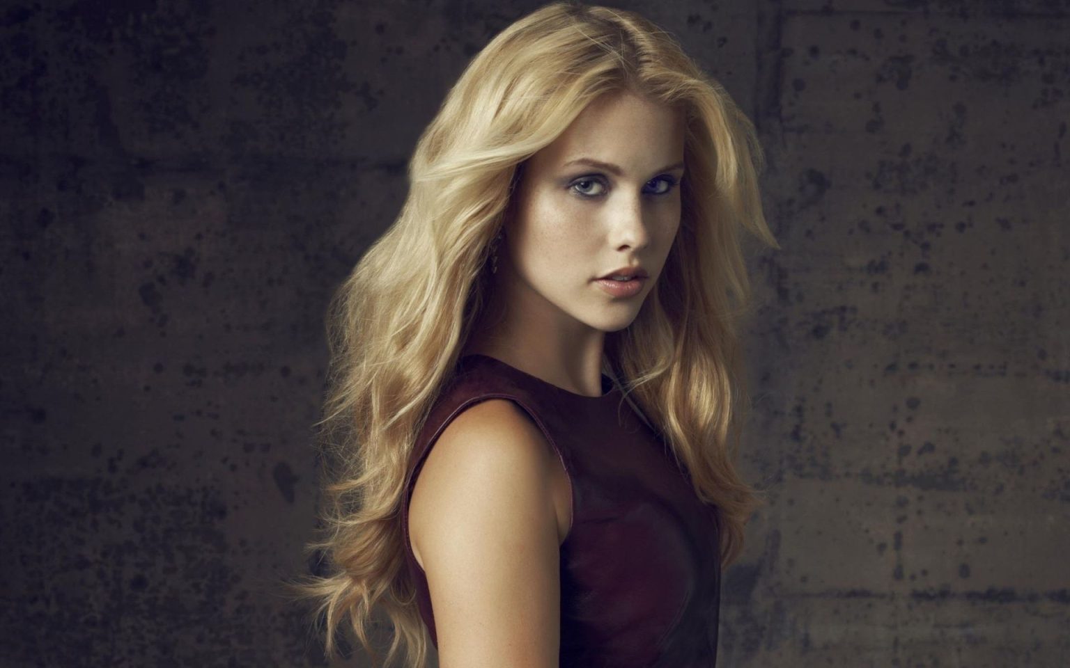 Claire Holt - Biography, Height & Life Story | Super Stars Bio
