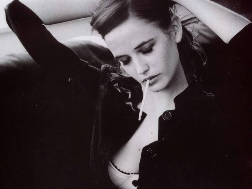 Eva Green - Biography, Height & Life Story | Super Stars Bio