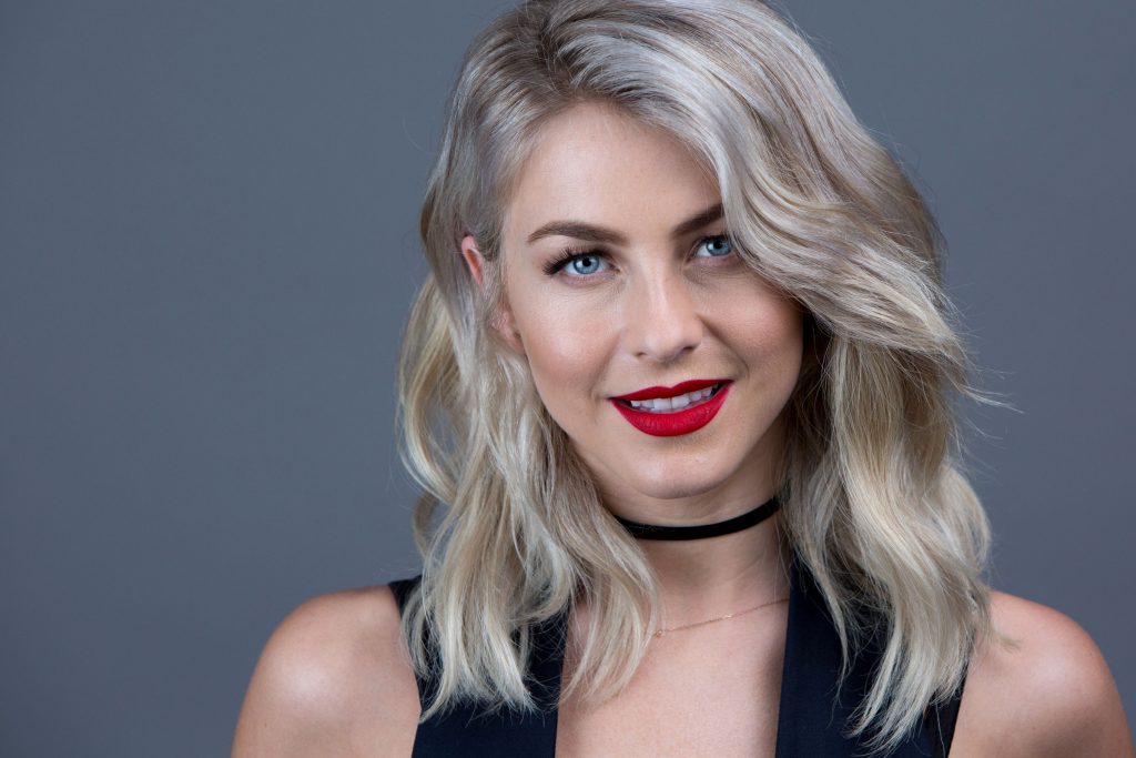 Julianne Hough - Biography, Height & Life Story | Super Stars Bio