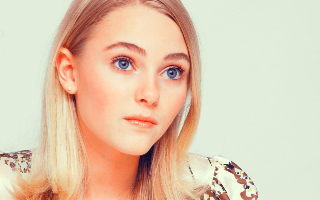 AnnaSophia - Biography, Height & Life Story | Super Stars Bio