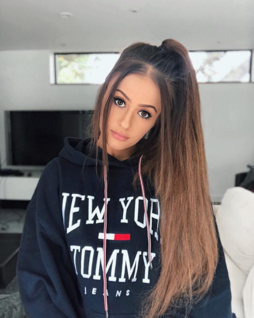 Holly H - Biography, Height & Life Story | Super Stars Bio