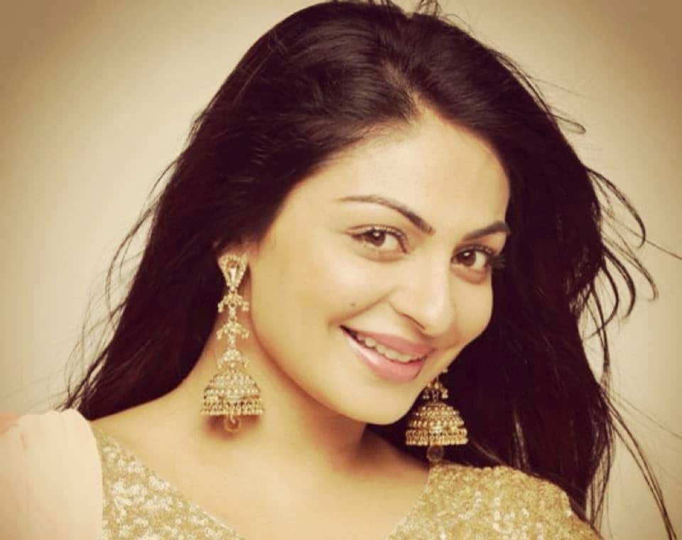 Neeru Bajwa Biography Height Amp Life Story Super Stars Bio