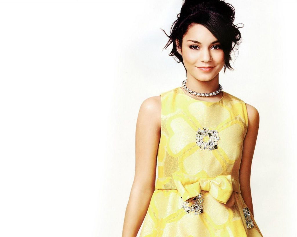 Vanessa Hudgens - Biography, Height & Life Story | Super Stars Bio