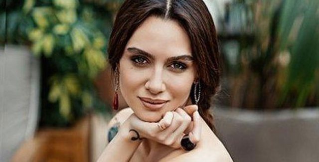 Birce Akalay - Biography, Height & Life Story | World Super Star Bio