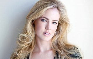 Amanda Schull - Biography, Height & Life Story | Super Stars Bio