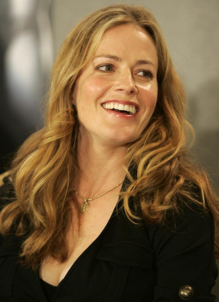 Elisabeth Shue - Biography, Height & Life Story | Super Stars Bio