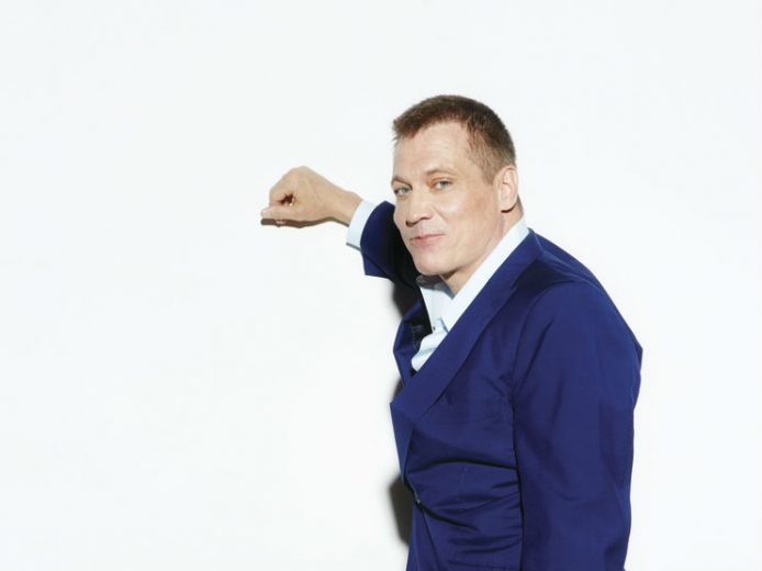 Holt McCallany - Biography, Height & Life Story | Super Stars Bio