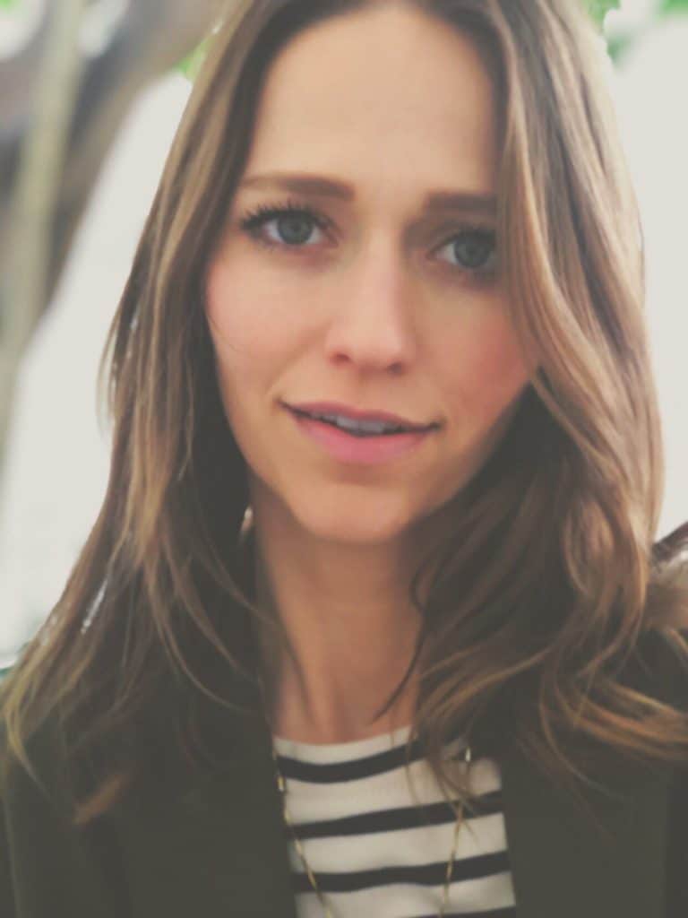 Johanna Braddy - Biography, Height & Life Story | Super Stars Bio