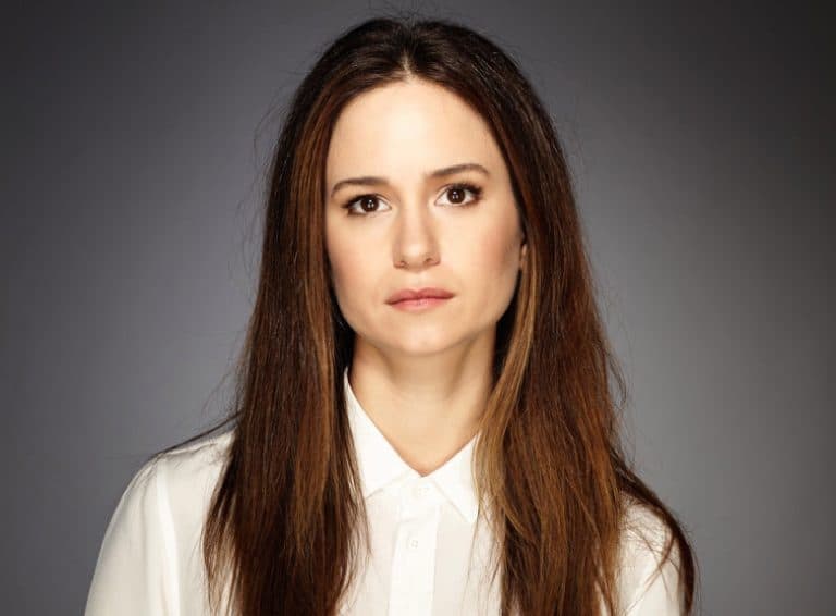 Katherine Waterston - Biography, Height & Life Story | Super Stars Bio