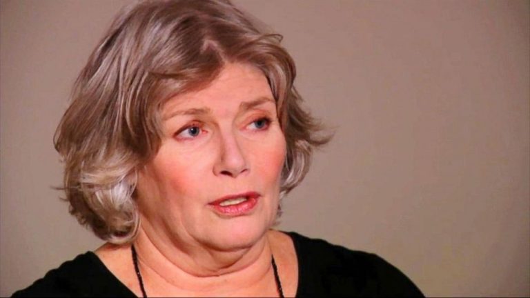 Kelly McGillis - Biography, Height &amp; Life Story | Super Stars Bio
