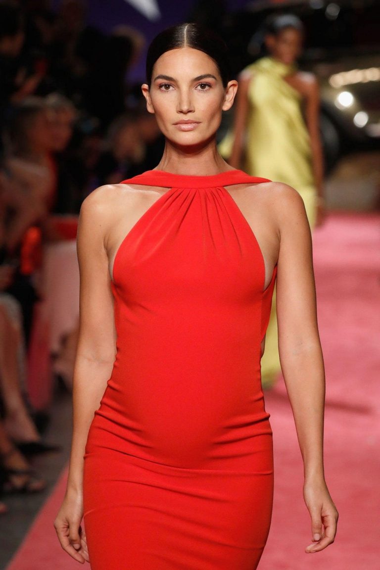 Lily Aldridge - Biography, Height & Life Story | Super Stars Bio
