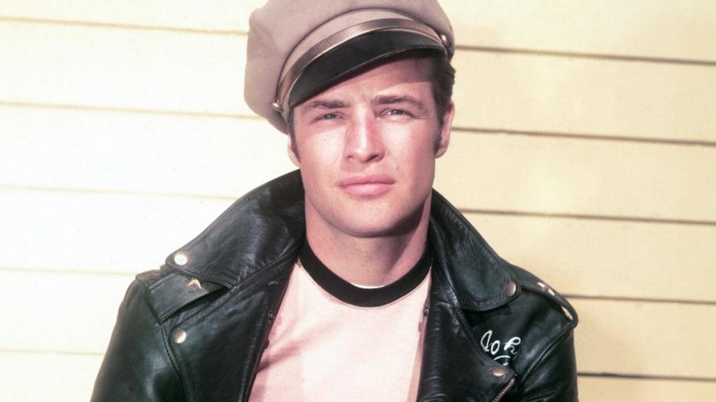 Marlon Brando - Biography, Height & Life Story | Super Stars Bio