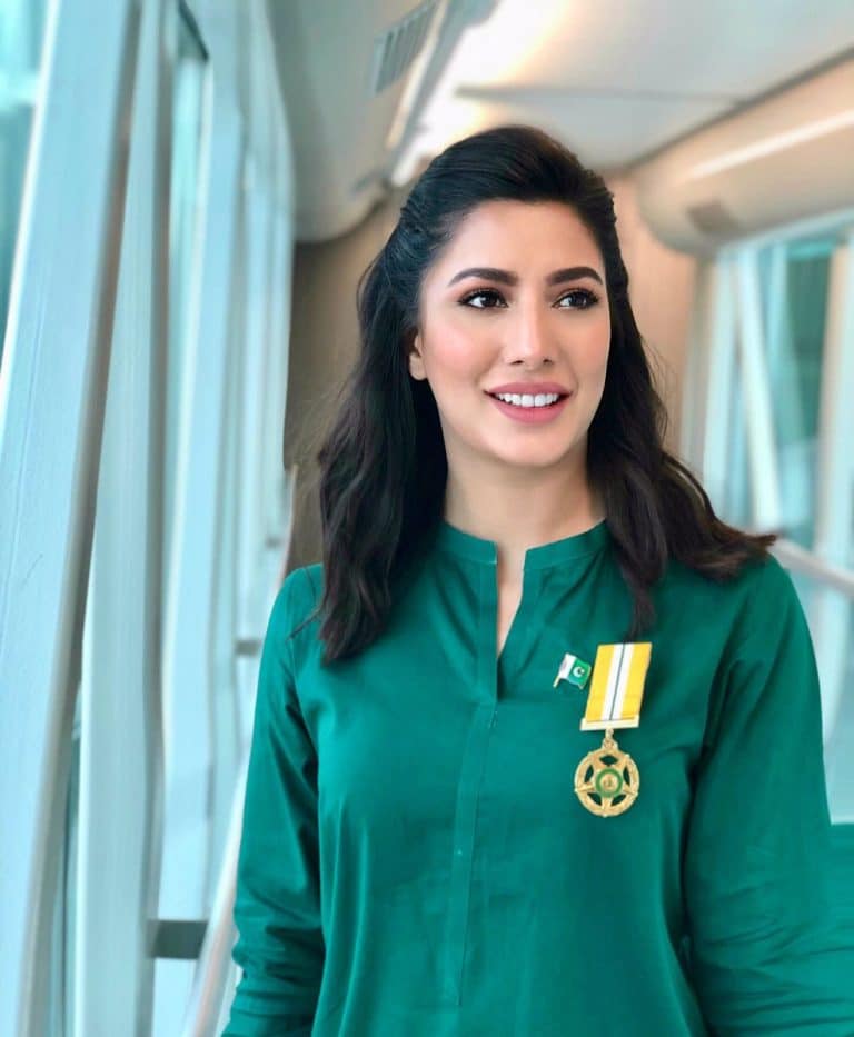 Mehwish Hayat claps back at troll who criticized her clothes