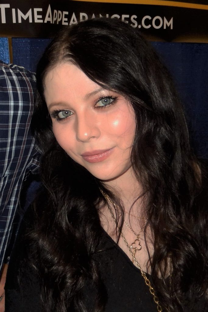 Michelle Trachtenberg - Biography, Height & Life Story | Super Stars Bio