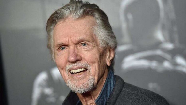Tom Skerritt - Biography, Height & Life Story | Super Stars Bio