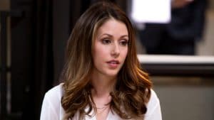 Amanda Crew - Biography, Height & Life Story | Super Stars Bio