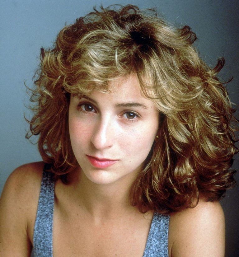 Jennifer Grey - Biography, Height & Life Story | Super Stars Bio