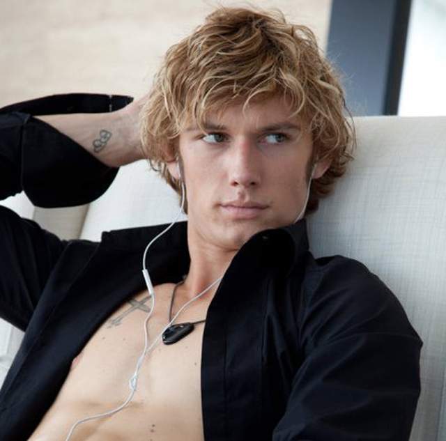 Alex Pettyfer Gallery | Super Stars Bio