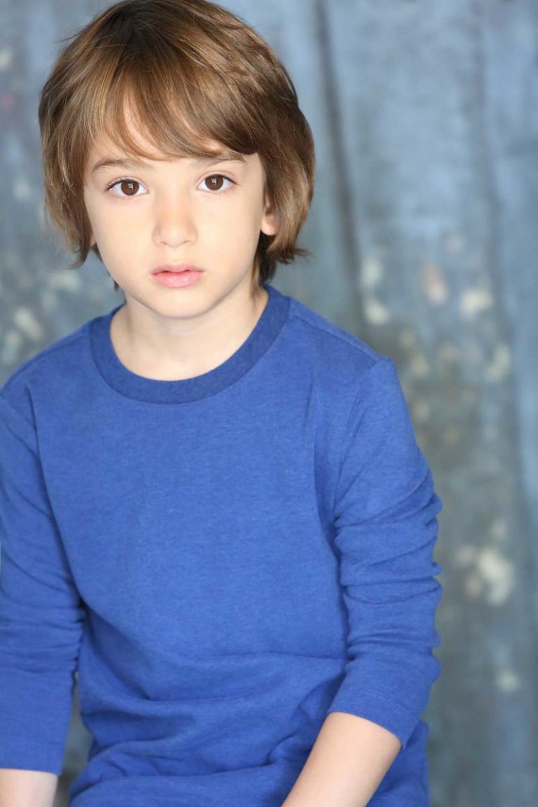 Azhy Robertson - Biography, Height & Life Story | Super Stars Bio