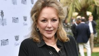 Bonnie Bedelia - Biography, Height & Life Story | Super Stars Bio
