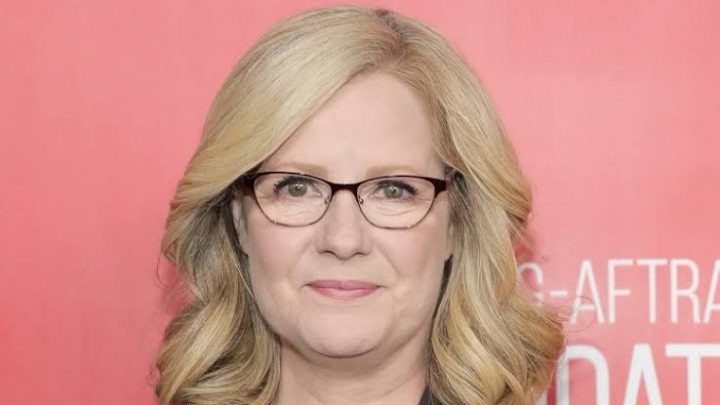Bonnie Hunt - Biography, Height & Life Story | Super Stars Bio