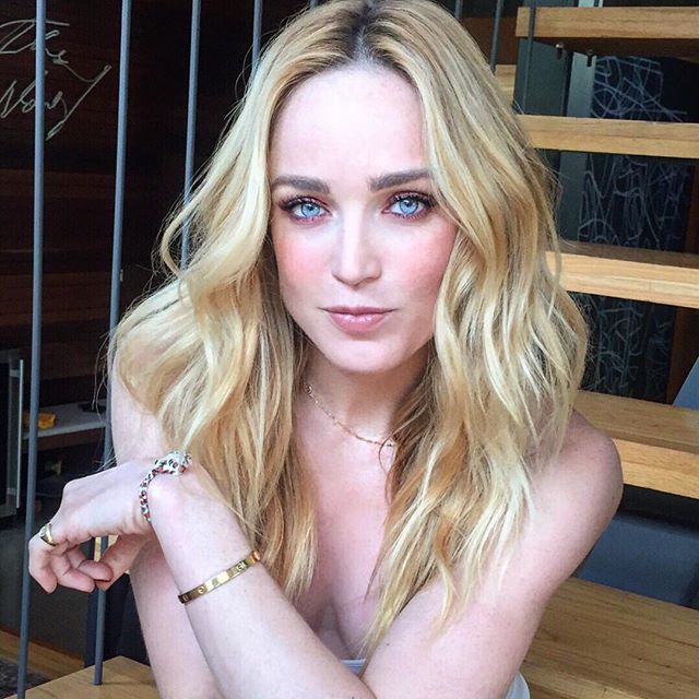 Caity Lotz - Biography, Height & Life Story | Super Stars Bio