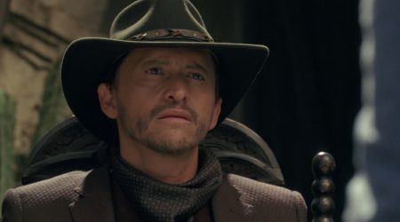 Clifton Collins Jr. - Biography, Height & Life Story | Super Stars Bio