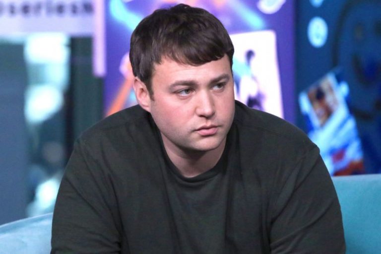 Emory Cohen - Biography, Height & Life Story | Super Stars Bio