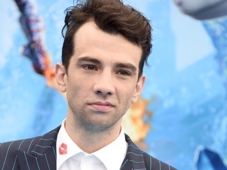 Jay Baruchel Biography, Height & Life Story Super Stars Bio