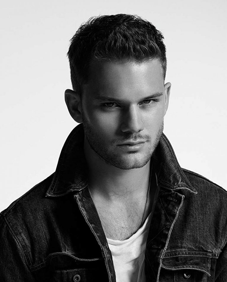 Jeremy Irvine - Biography, Height & Life Story | Super Stars Bio