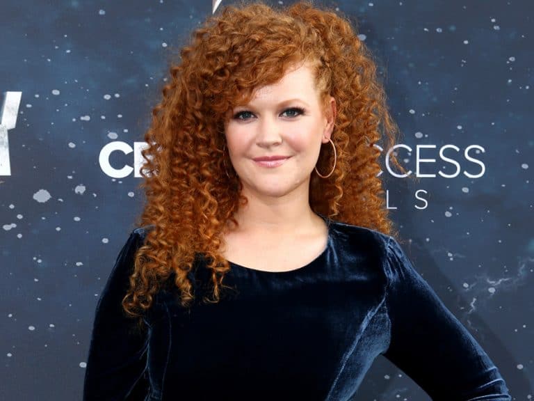 Mary Wiseman Biography, Height & Life Story Super Stars Bio