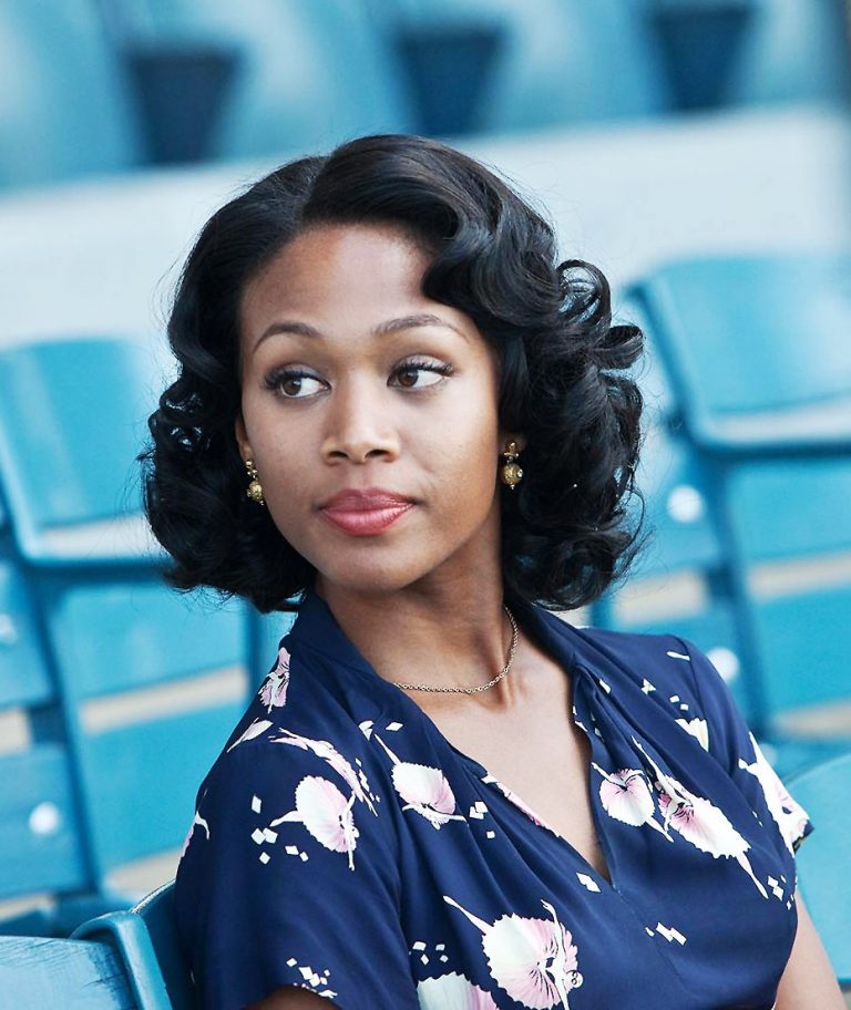 Nicole Beharie - Biography, Height & Life Story | Super Stars Bio