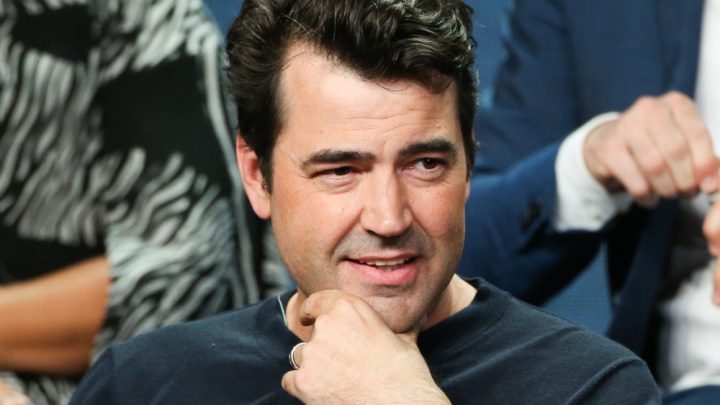 Ron Livingston - Biography, Height & Life Story | Super Stars Bio