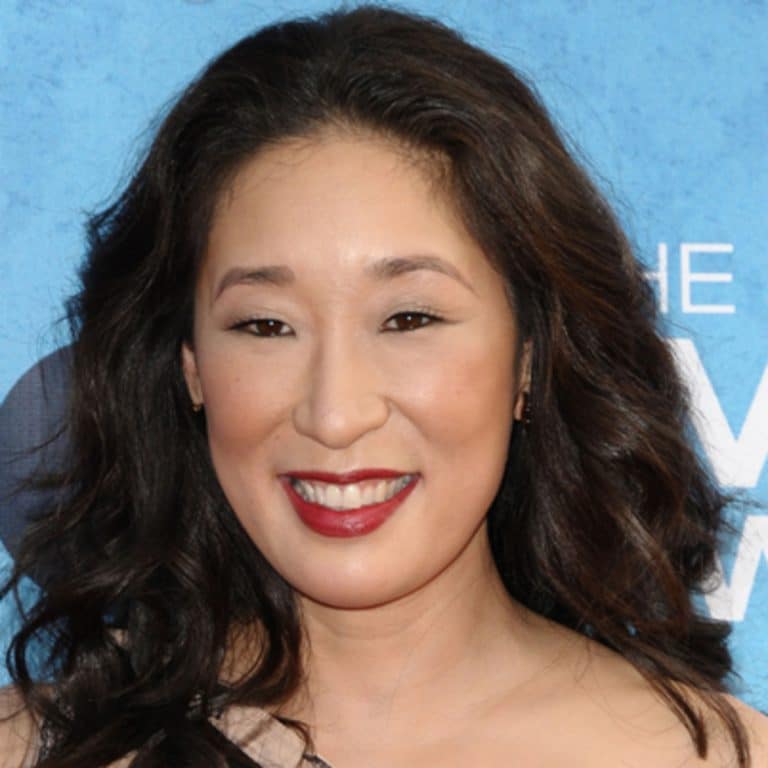 Sandra Oh - Biography, Height & Life Story | Super Stars Bio