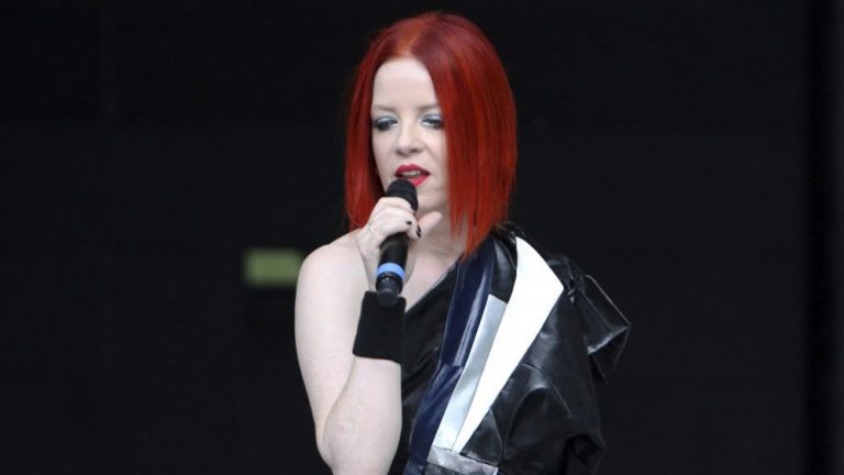 Shirley Manson - Biography, Height & Life Story | Super Stars Bio
