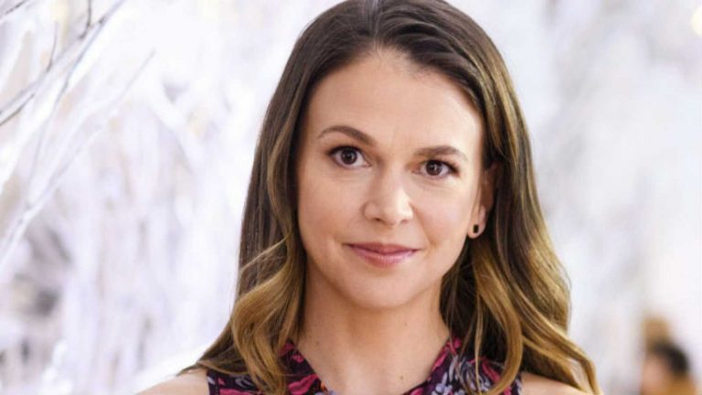 Sutton Foster - Biography, Height & Life Story | Super Stars Bio